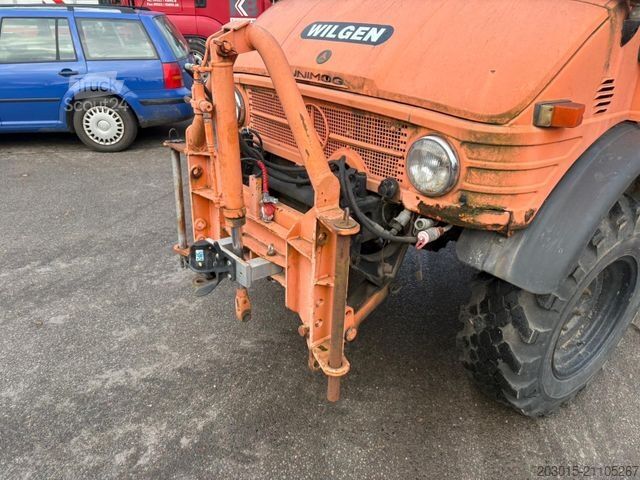  UNIMOG U  403   Winterdienst