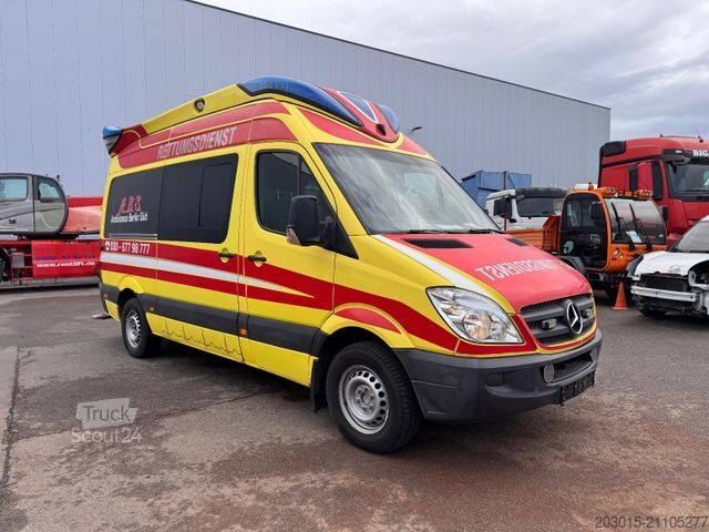 Brandbil MERCEDES-BENZ Sprinter  315 CDI  Rettungswagen / Kranken