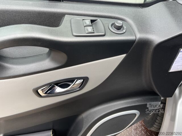 Yolcu otobüsü Renault Trafic Passenger 1.6 dCi Grand Intens Energy Ai...