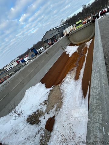 Polpriklopnik MEILLER TR 3 3-Achs Sattelauflieger Kipper Mulde 26-27m³