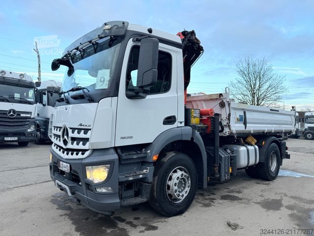 Autocarro ribaltabile MERCEDES-BENZ Arocs 1835K/Meiller/PalfingerKran13001K/Funk/E6