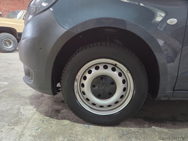 Kleinbus MERCEDES-BENZ Vito Kasten 114 Kamera Tempom. Klima PDC+H E6