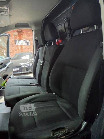 Kleinbus MERCEDES-BENZ Vito Kasten 114  Kamera Tempom. Klima PDC+H E6
