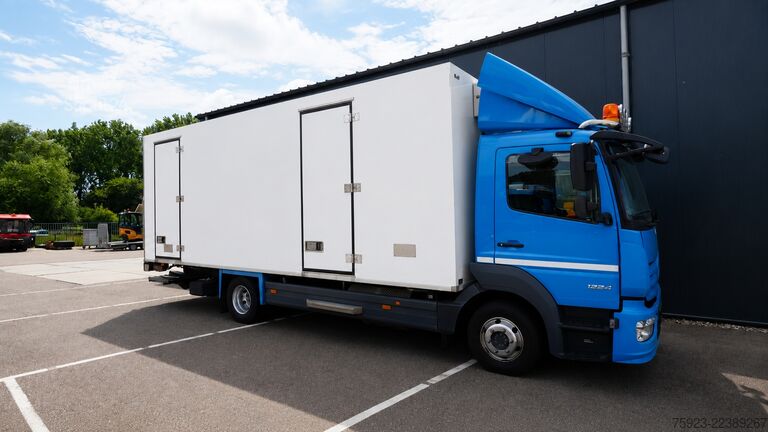 Vežimas šaldytuve ir (arba) šaldytuve Mercedes-Benz Atego 1224 frigo truck meat hooksystem 409.000km
