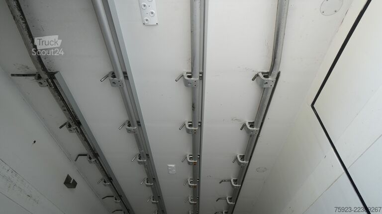 Vežimas šaldytuve ir (arba) šaldytuve Mercedes-Benz Atego 1224 frigo truck meat hooksystem 409.000km
