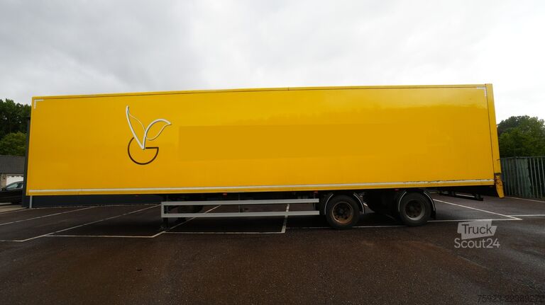 Lagaminas Floor 2 axle closed box