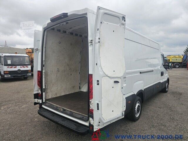Skåpbil Iveco Daily Maxi 35S14 Autom. Hoch & Lang 3 Sitze