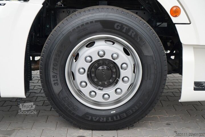 Standard nyergesvontató MAN TGX 18.470 / GM / NAVI / NOWE OPONY