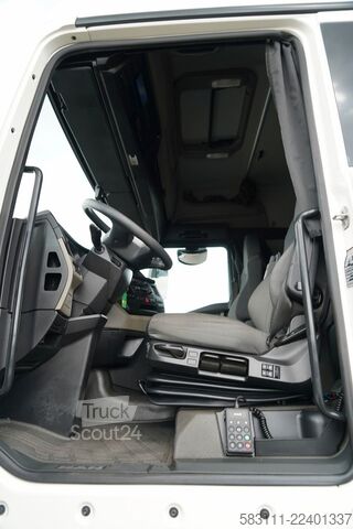 Standard nyergesvontató MAN TGX 18.470 / GM / NAVI / NOWE OPONY
