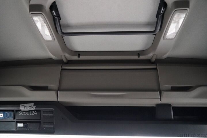 Standard nyergesvontató MAN TGX 18.470 / GM / NAVI / NOWE OPONY