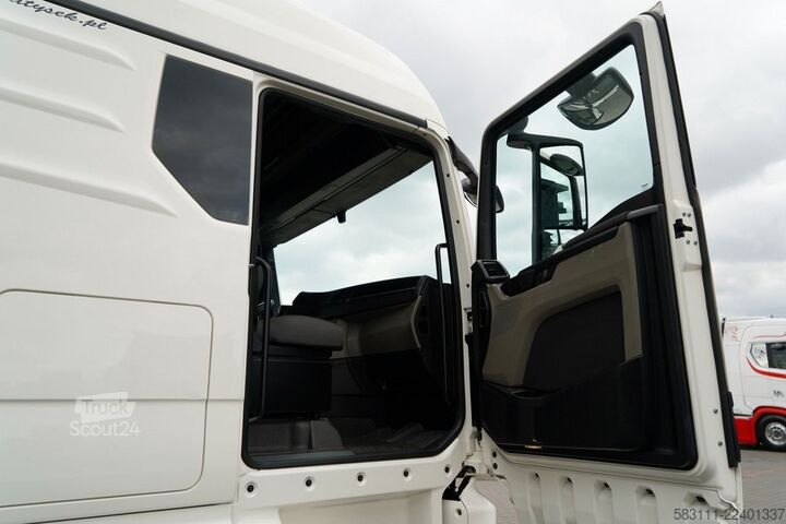 Standard nyergesvontató MAN TGX 18.470 / GM / NAVI / NOWE OPONY