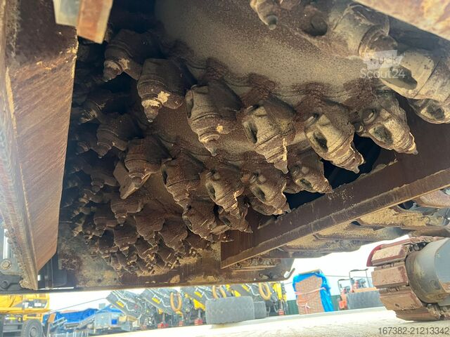 Asphalt milling machine Bomag BM2000/75 Cold Planer