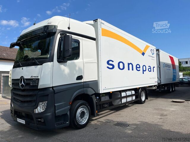 Valigia Mercedes-Benz Actros 1842 4-ACHS ZUG SCHMITZ KOFFER DURCHLADER