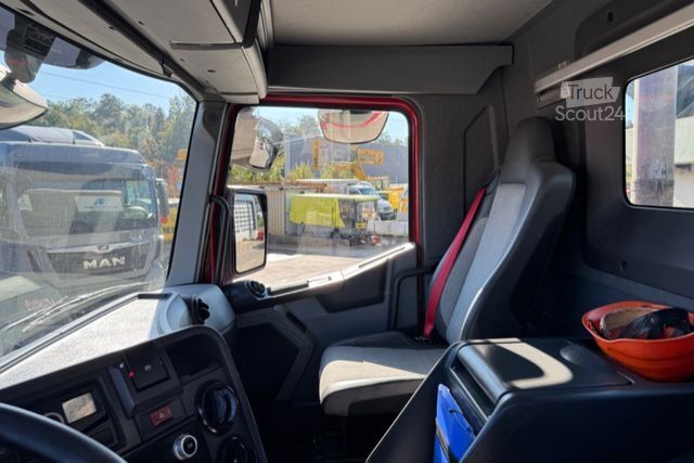 Camión volquete RENAULT C520 10x4 Abschiebemulde (no tipper)