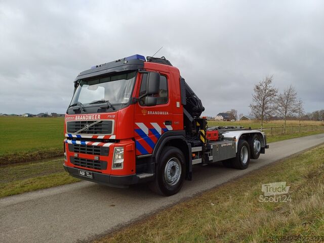 Camión portacontenedores de gancho Volvo FM 9.340 MKG Kran Feuerwehr Firetruck