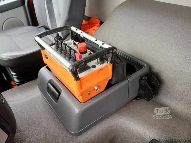 Camión portacontenedores de gancho Volvo FM 9.340 MKG Kran Feuerwehr Firetruck