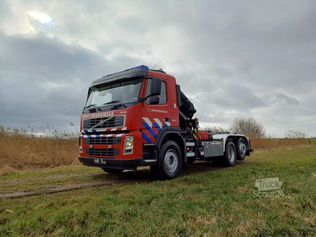 Camión portacontenedores de gancho Volvo FM 9.340 MKG Kran Feuerwehr Firetruck