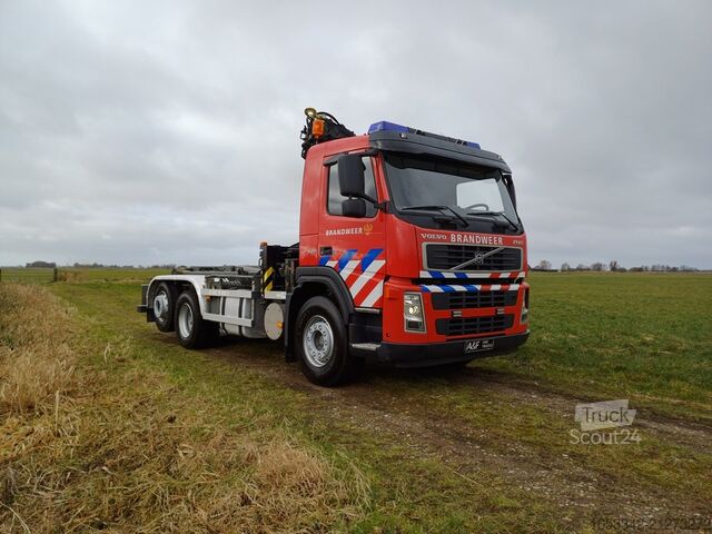 Camión portacontenedores de gancho Volvo FM 9.340 MKG Kran Feuerwehr Firetruck