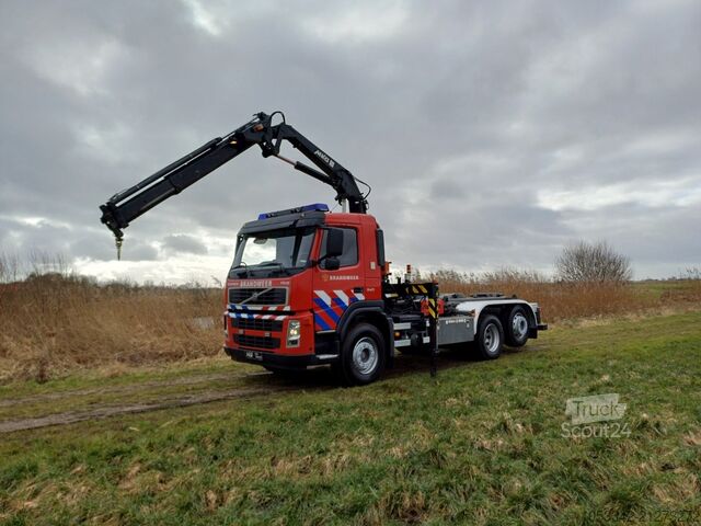 Camión portacontenedores de gancho Volvo FM 9.340 MKG Kran Feuerwehr Firetruck