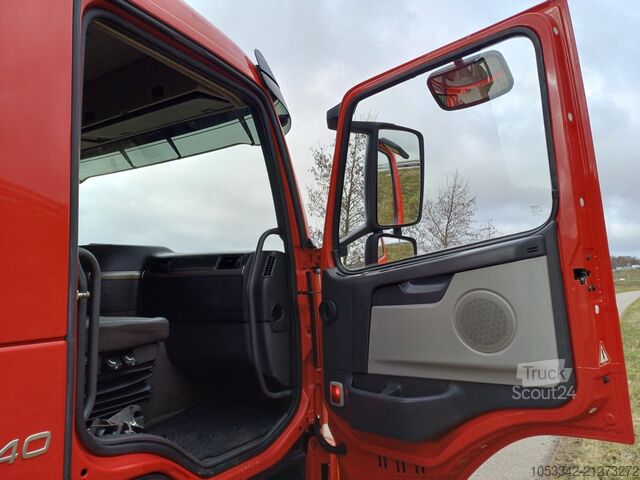 Camión portacontenedores de gancho Volvo FM 9.340 MKG Kran Feuerwehr Firetruck