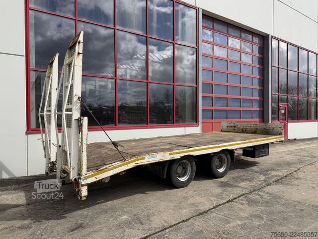 Remorcă cu platformă joasă Blomenröhr 688/18000  19 t Tandemtieflader, wenig Benutzt