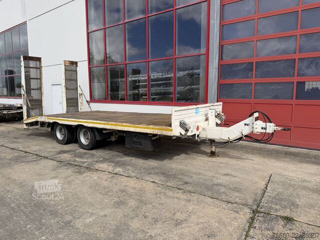 Remorcă cu platformă joasă Blomenröhr 688/18000  19 t Tandemtieflader, wenig Benutzt