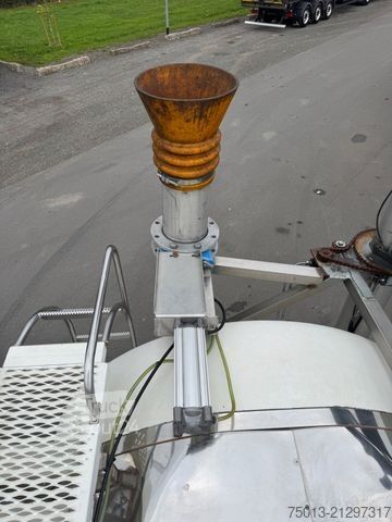 Semiremorcă cisternă  Gülle 32 cbm, Ladearm, Beschleuniger