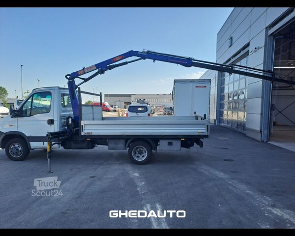 Miniautocarro IVECO 35C15 - CASSONE + GRU