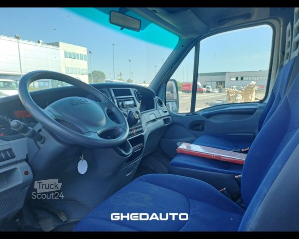 Miniautocarro IVECO 35C15 - CASSONE + GRU