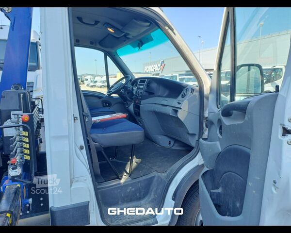 Miniautocarro IVECO 35C15 - CASSONE + GRU