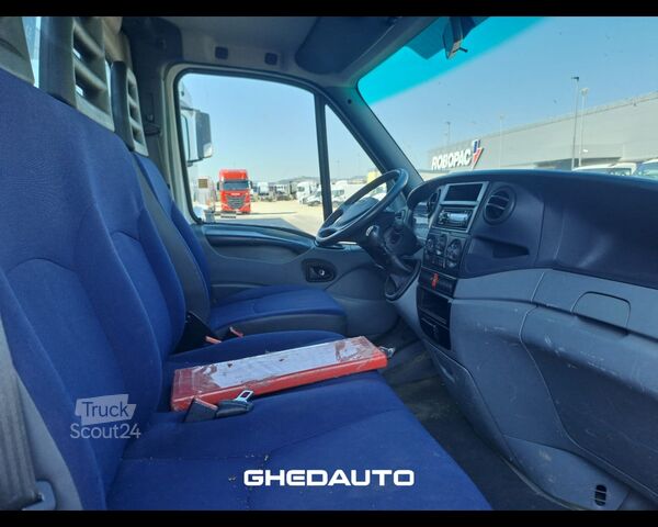 Miniautocarro IVECO 35C15 - CASSONE + GRU