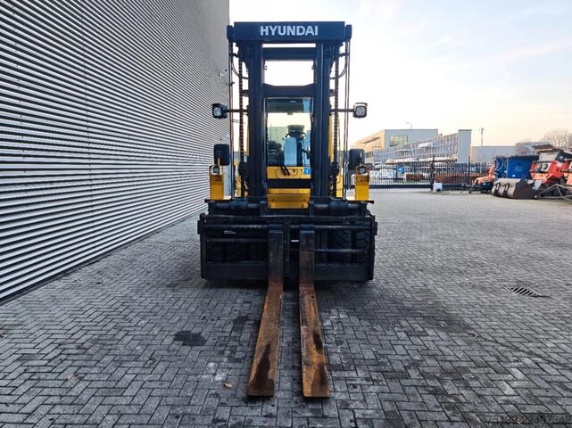  Hyundai 10.00-800  Hours!