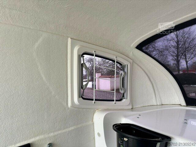 Hayvan taşıma römorku Humbaur Maximus 2-Pferdeanhänger