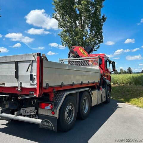 Driezijdige kipper MAN TGS 28.480 6x4-4 ALLRAD KRAN 19m SEILWINDE Wechs