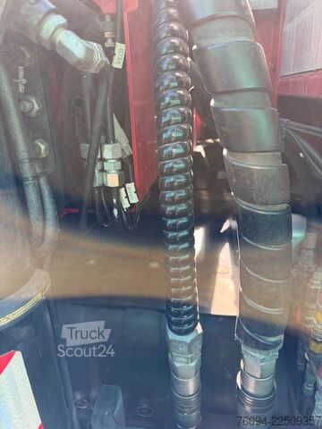 Driezijdige kipper MAN TGS 28.480 6x4-4 ALLRAD KRAN 19m SEILWINDE Wechs