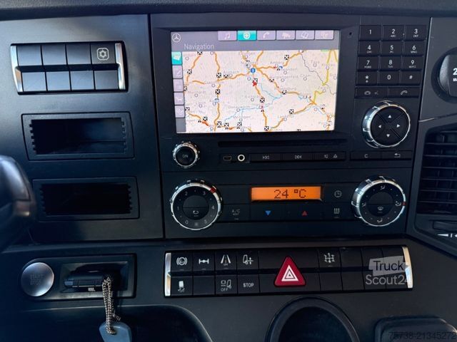 Tractora standard MERCEDES-BENZ Actros 2153 LS/Retarder/BigSpace/Navi