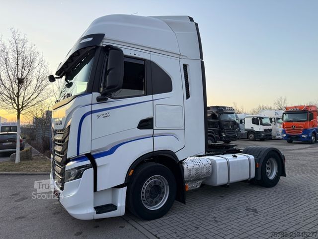 Standard SZM IVECO S-Way 480/Intarder/2xTank/Navi/Spoiler