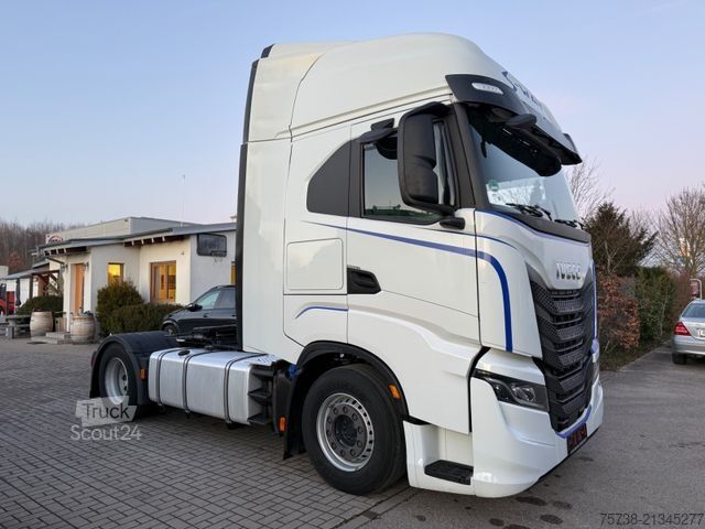 Standard SZM IVECO S-Way 480/Intarder/2xTank/Navi/Spoiler