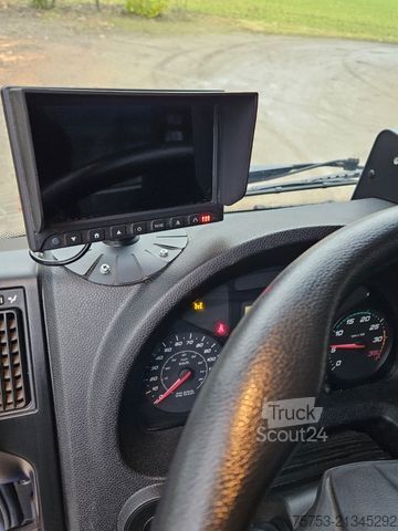 Třístranný sklápěč IVECO 160E32 /4x2/ Kipper nur 27.000km, AHK mit Hydr.