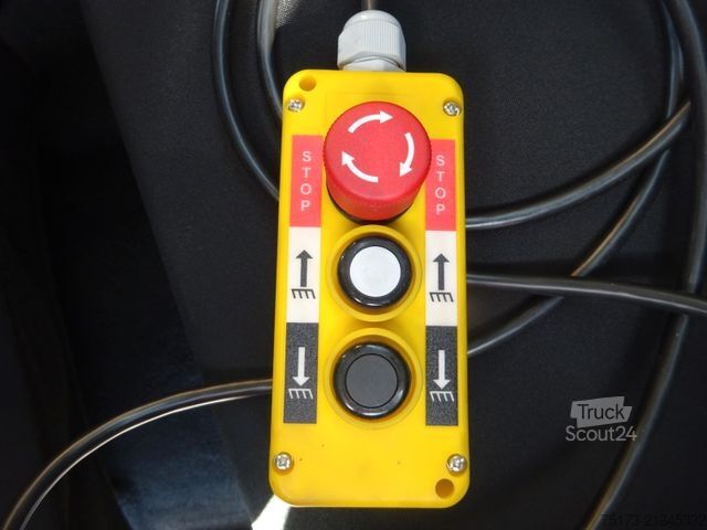 Kombi s prekucnikom FORD Ranger XLT ExtraKab AWD 3-S.-Kipper Winterdienst