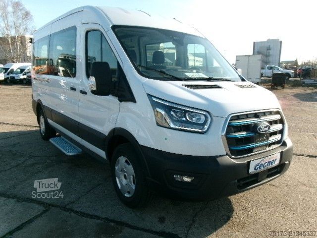 Prilagojeno dostavno vozilo FORD e-Transit 425 L3H2 Trend KMP Bi-Xenon Rampe