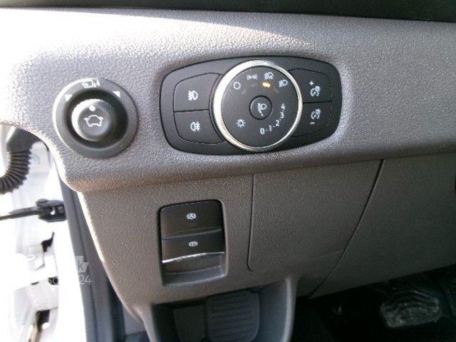 Prilagojeno dostavno vozilo FORD e-Transit 425 L3H2 Trend KMP Bi-Xenon Rampe