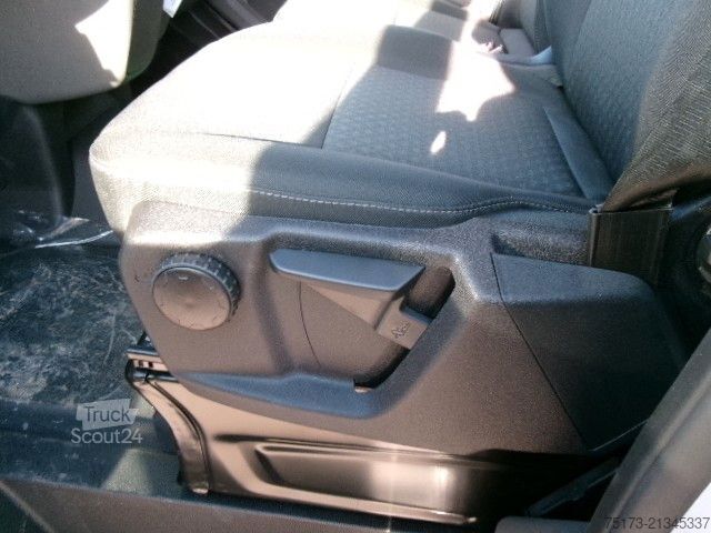 Prilagojeno dostavno vozilo FORD e-Transit 425 L3H2 Trend KMP Bi-Xenon Rampe