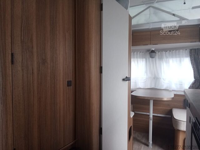 Potovalna prikolica Eriba Touring 430 Legend