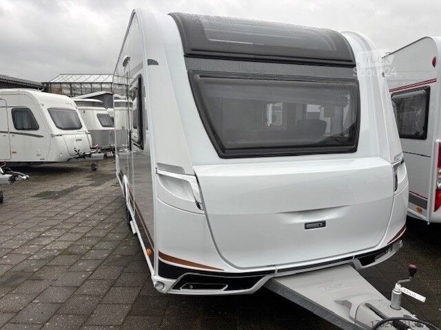 Kelioninis namelis ant ratų Burstner Averso 465 TS