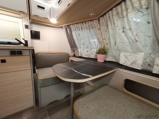 Tur karavanı Eriba Touring 310 Harbour Blue