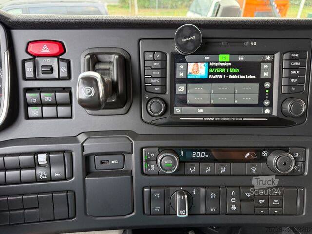 Tovornjak s ploščadjo SCANIA R500 6x2*4 Baustoff Fassi 215/Retarder/Vollluft