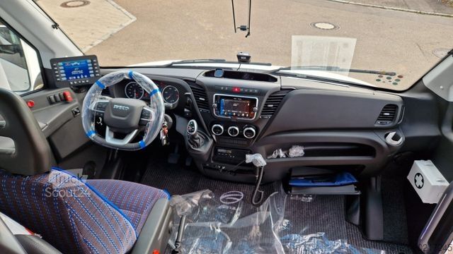 Minibusz IVECO Daily 70 Vorlauffahrzeug Ferqui Sunrise 2,5 m B