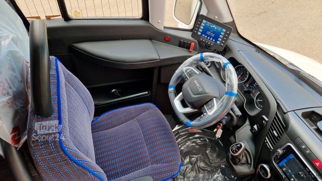 Minibusz IVECO Daily 70 Vorlauffahrzeug Ferqui Sunrise 2,5 m B