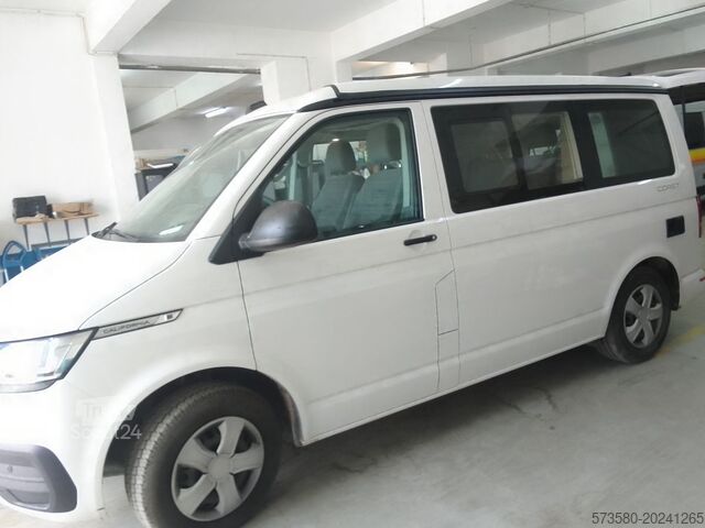 Fourgonnette Volkswagen California Camper | 2 Betten 4 Schlafplätze | Küchenzeile + Dachbett